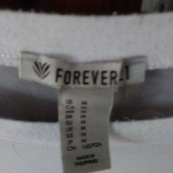 Top - Picture 2 of 2